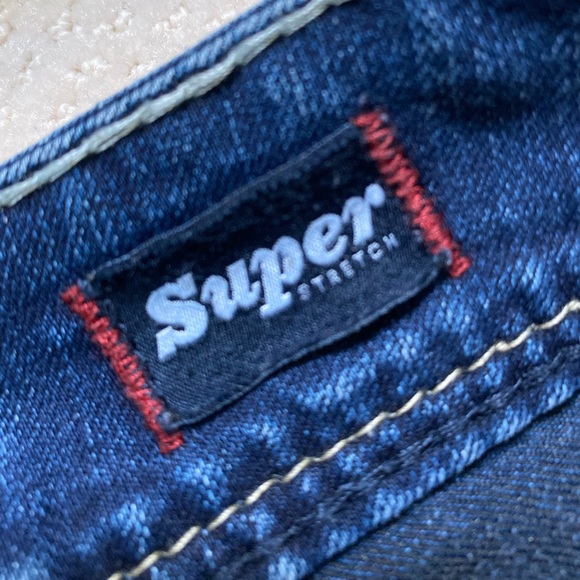 Silver Jeans - size 29x33 - Picture 4 of 7